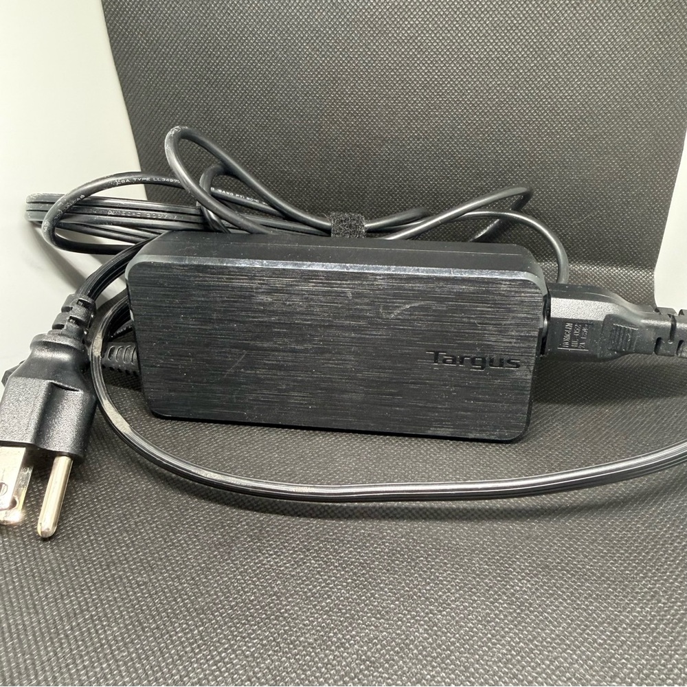 Targus Universal Black Laptop Charger + Adapters